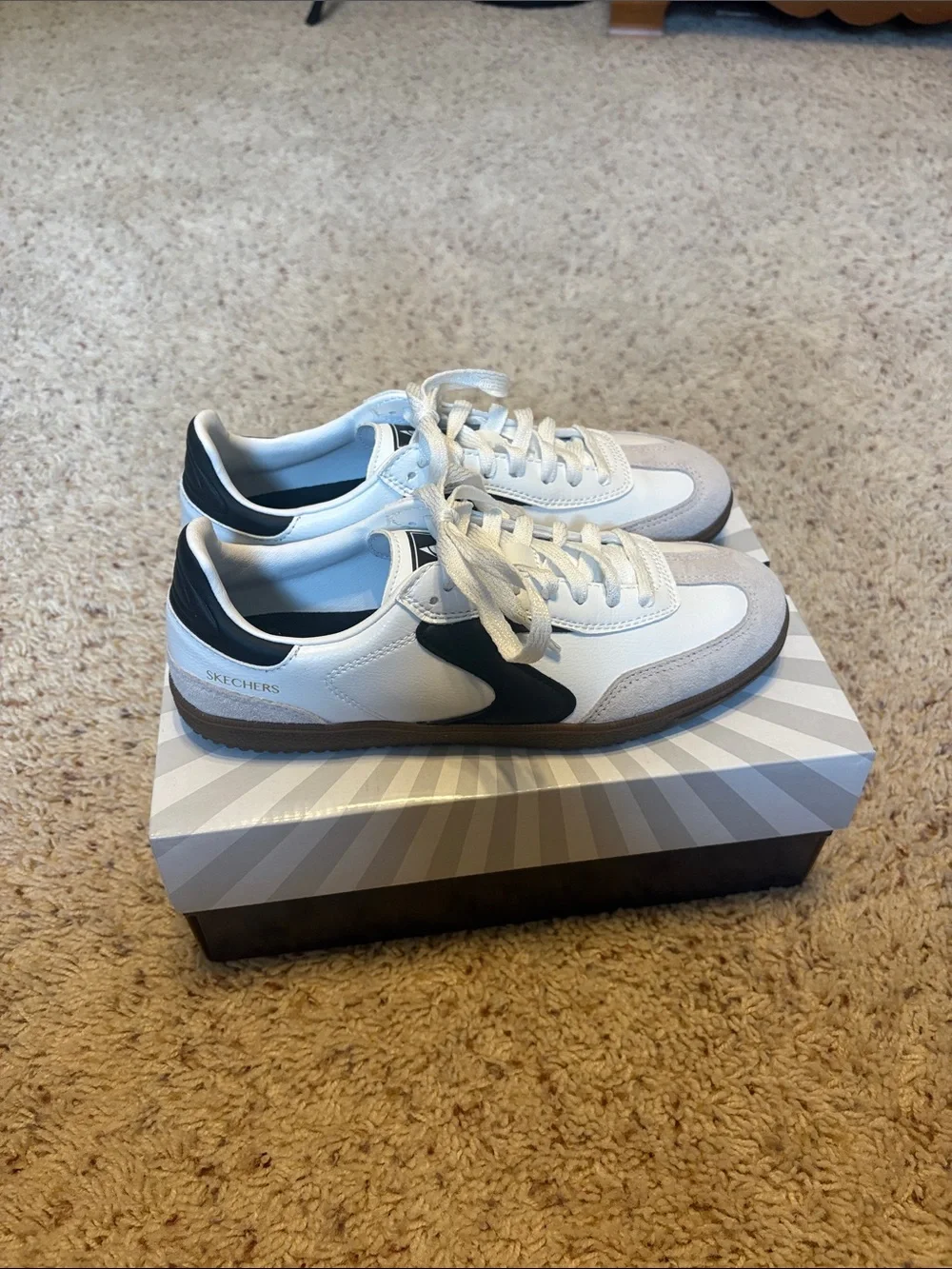 Skechers White Black and Gray Low-Top Sneakers